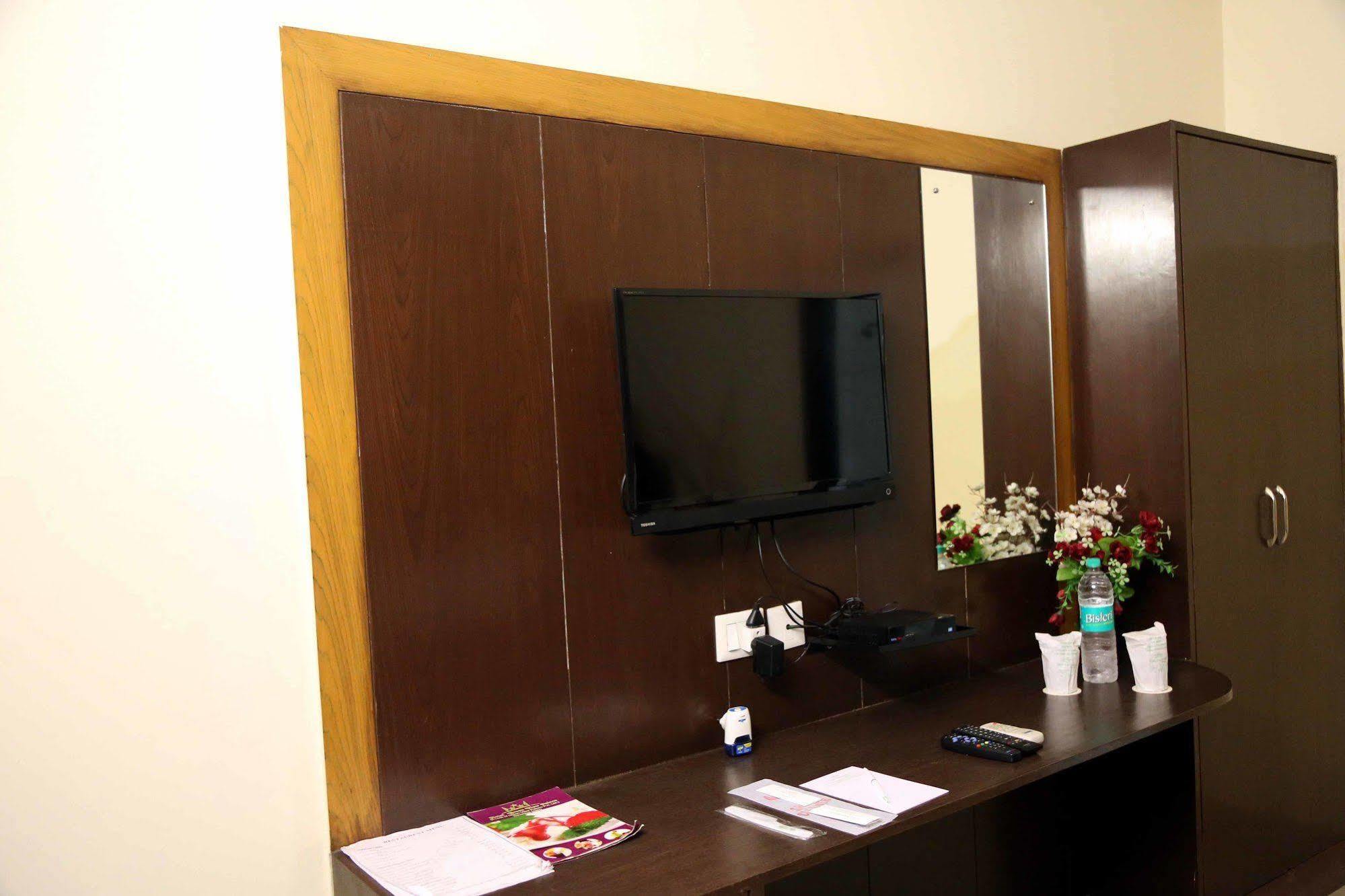 Treebo Green View, Noida Indirapuram Esterno foto